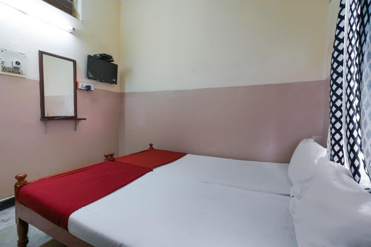 Spot On Sri Sai Lohith Lodge Near Snow World Secundurabad Exterior foto